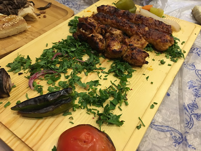 Comentarii opinii despre مطعم قصر طيبة