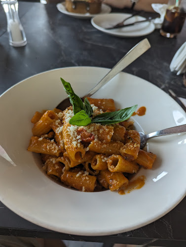 Opinii despre مطعم بلرم în الرياض - الضيافة