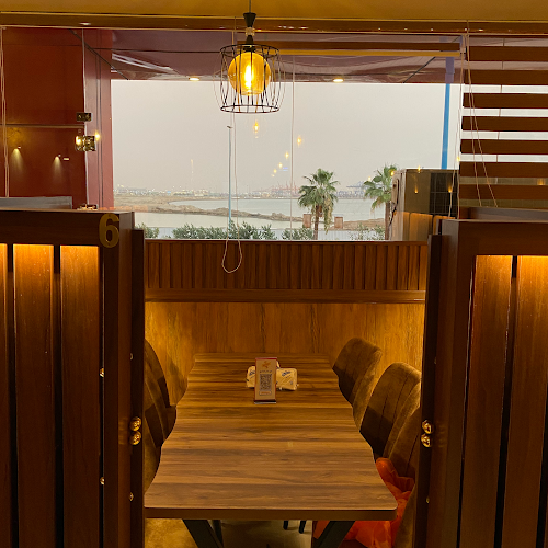 عالم المشاوي للكباب البلدي والمشويات - جدة