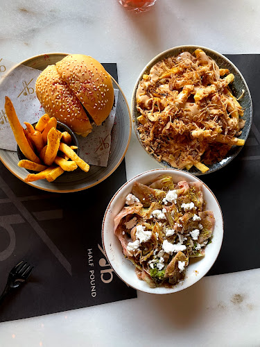 هاف باوند - الضيافة