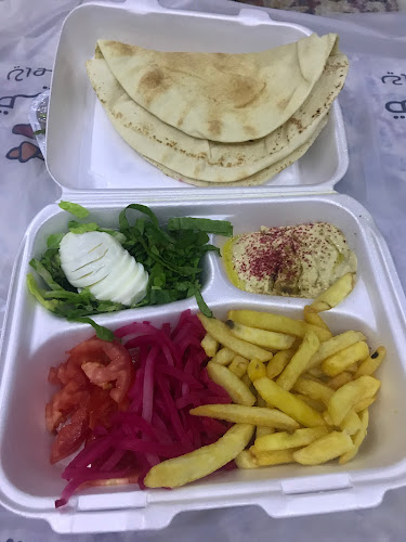 Opinii despre فلافل بيت الحلبي العزيزية în المدينة المنورة - الضيافة