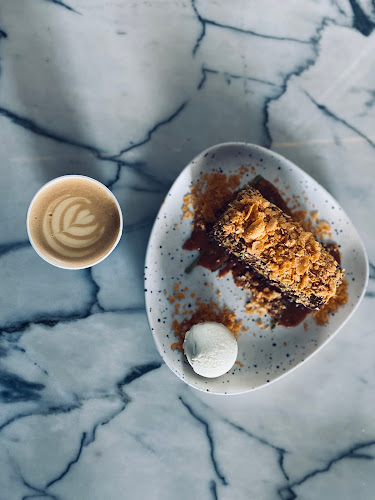 ايت اوز كوفي | 8oz Coffee - المدينة المنورة