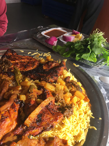 مطعم وشواية الورود البخاري - الرياض