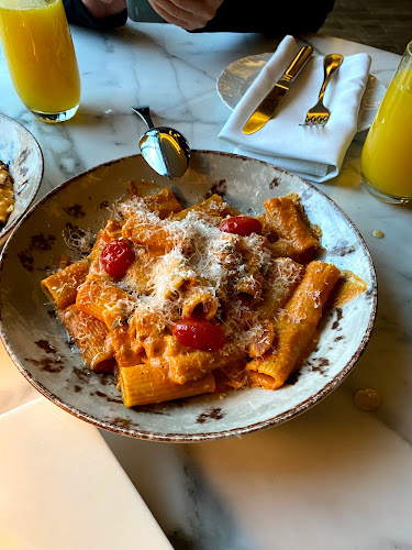 Comentarii opinii despre مونیز