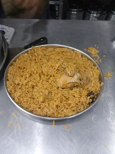 ‏مطعم رذاذ المطر البخاري - الضيافة