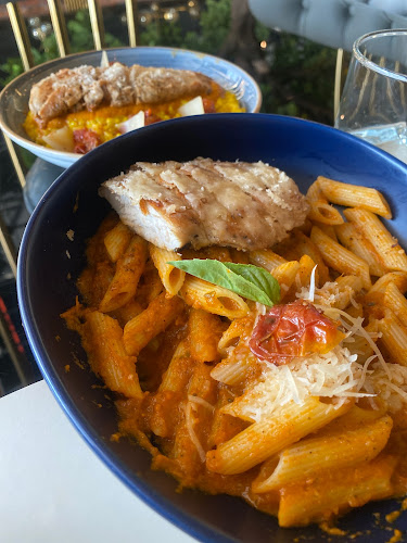 جيالو Giallo - الضيافة