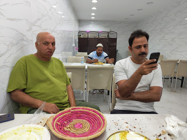 Opinii despre أيمن جميل علي în املج - الضيافة