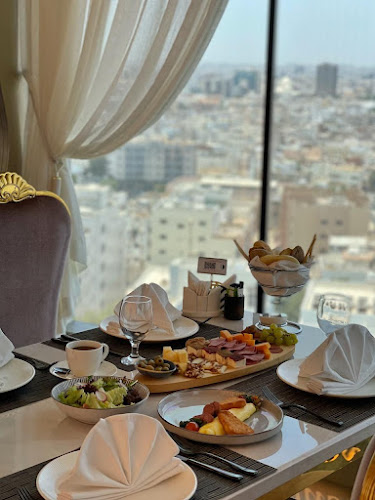 مطعم إتوال دو مير ( الدوار ) - الضيافة