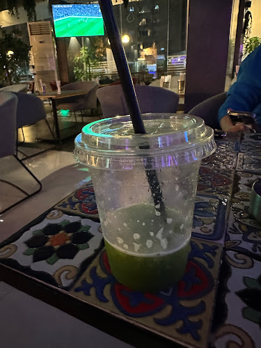 Comentarii opinii despre مزة عنب لاونج وكافيه