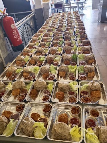 ونغ سولو - الضيافة