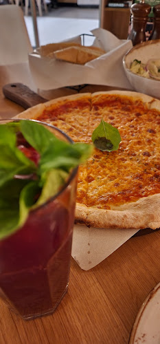 Etoile Center Next to Stars, Avenue Mall, طريق الملك عبدالعزيز، الزهراء، جدة 23424