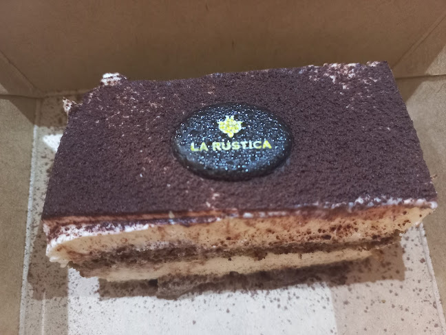 لاروستيكا بيتزارايا - الضيافة