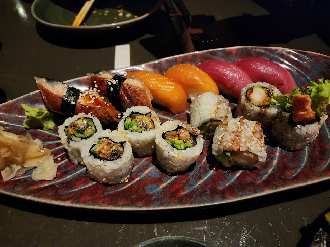 مطعم سوموسان - الضيافة