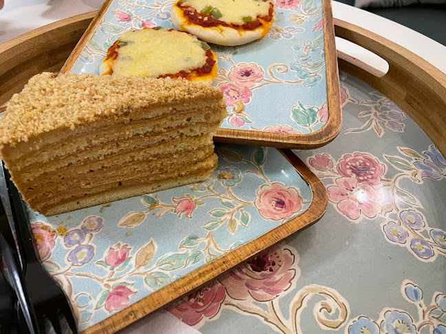 قهوتي الطعمة (حلوة اللبن) وفي رواية خنينة