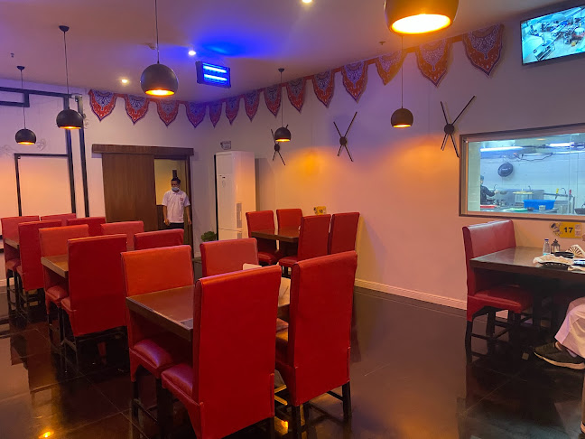 Comentarii opinii despre مطعم روبوت Robot Restaurant