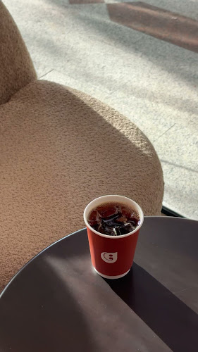 Opinii despre Qaf Coffee Roasters - محمصة ومقهى قاف în الرياض - الضيافة