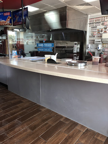 دومينوز - الضيافة