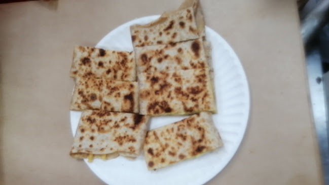 بوفية صهاريج عدن الذهبيه للاكلات الشعبية_طريق الحزام - المدينة المنورة