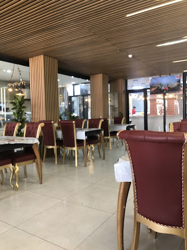 مطعم قصر منتزه القطيف - القطيف‎