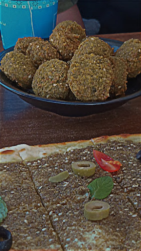 3211 طريق الملك عبدالعزيز، الوردتين، أبها 62521 9515،