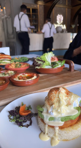 مطعم ديورا - الضيافة