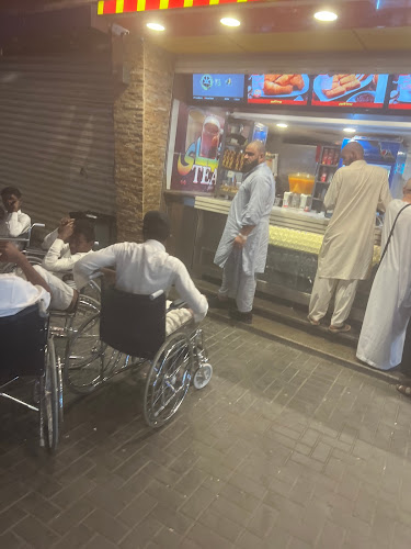 بروست بيت الفروج - الضيافة