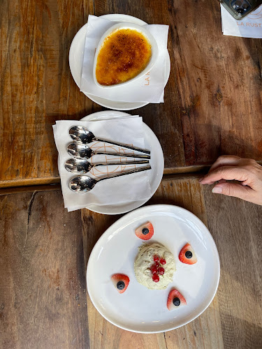 لاروستيكا بيتزارايا - الضيافة