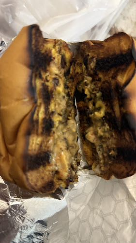 Opinii despre High برجر عالحطب în بيشة - الضيافة