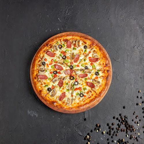 Four Brothers restaurant - الرياض