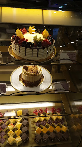 مخابز وحلويات نعمة