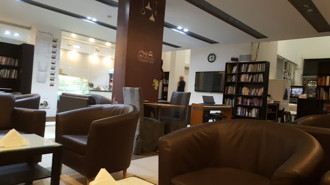 مطعم ثقافات بيسترو - القطيف‎