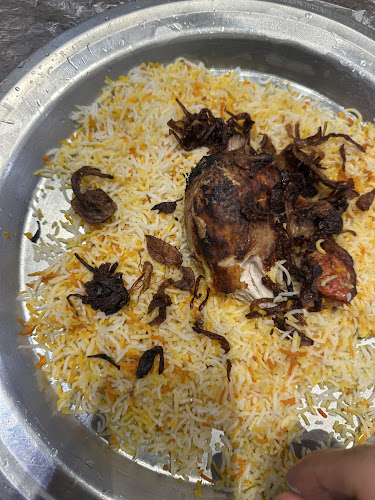 مطعم نصف مخصوص