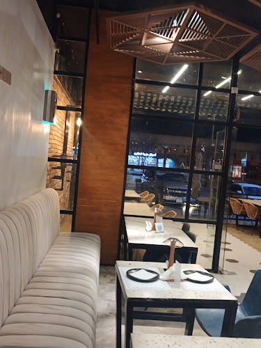 شارع التخصصي، النخيل، الرياض 12383