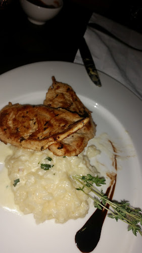 The Zone Takkasosi Street, شارع التخصصي، المحمدية، الرياض 12362