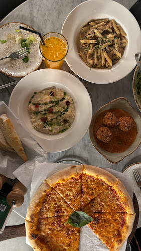 Comentarii opinii despre بياتو و ستيك هاوس