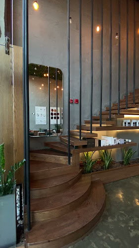 Opinii despre محمصة ومقهى الجانب الشرقي în المدينة المنورة - الضيافة