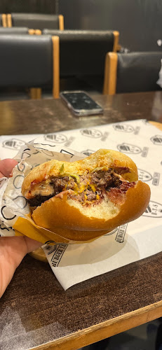 برجر تيست - الضيافة