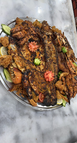 مطعم منطقة السمك للمأكولات البحرية - جدة