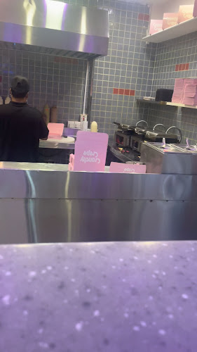 Opinii despre كرنشي كريب în جدة - الضيافة