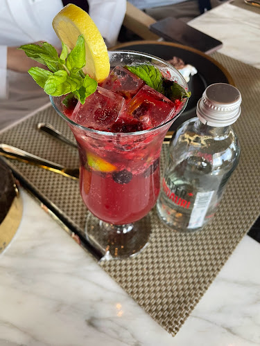 PM7F+8HR، الورود، الرياض 12215