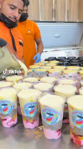 Opinii despre عصيرصمدو ثمرة الفراوله الفرع السادس الكعكيه în مكة - الضيافة