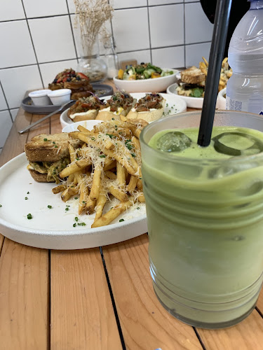 ايرلي كلوب - الضيافة