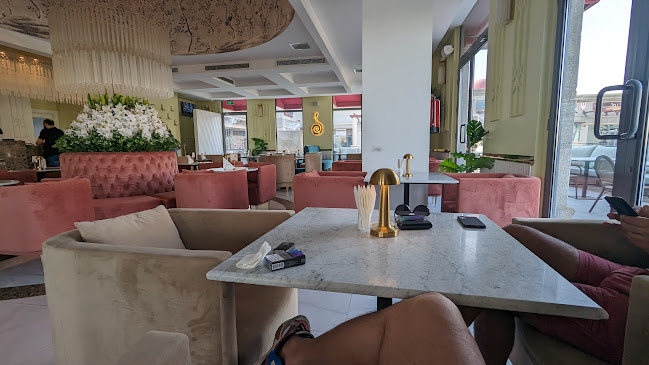 Comentarii opinii despre لي لي لاونج