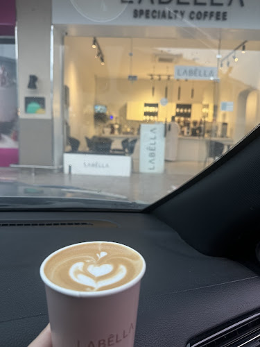 Opinii despre لابيلا كافيه | LABÊLLA CAFÉ în بلجرشي - الضيافة