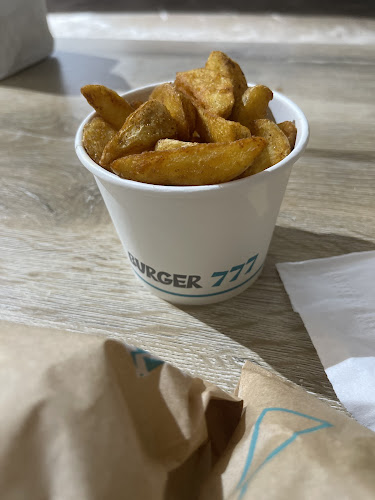 777 برجر مشوي - الضيافة