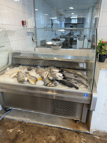 Opinii despre مطعم زاد النواخذة للمأكولات البحرية în الدمام - الضيافة