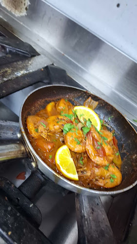 Opinii despre مطعم الهنا للأسماك N în جدة - الضيافة