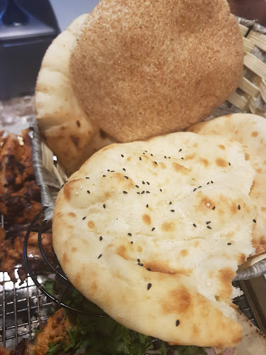 ، حي الربيع، طريق الملك خالد بالقرب من مصرف الراجحي حي