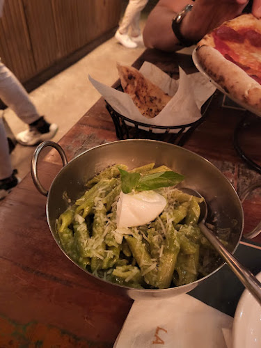 Opinii despre لاروستيكا بيتزارايا în الرياض - الضيافة