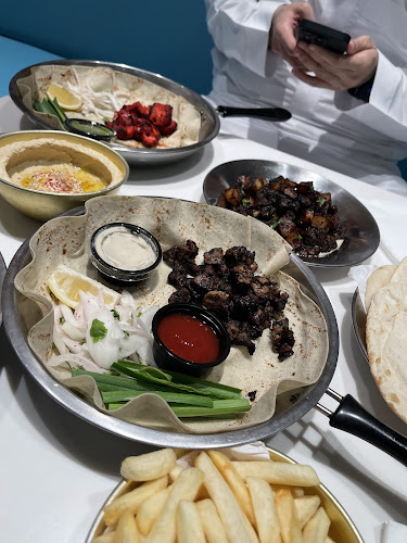 Opinii despre مطعم عدوله în الظهران - الضيافة